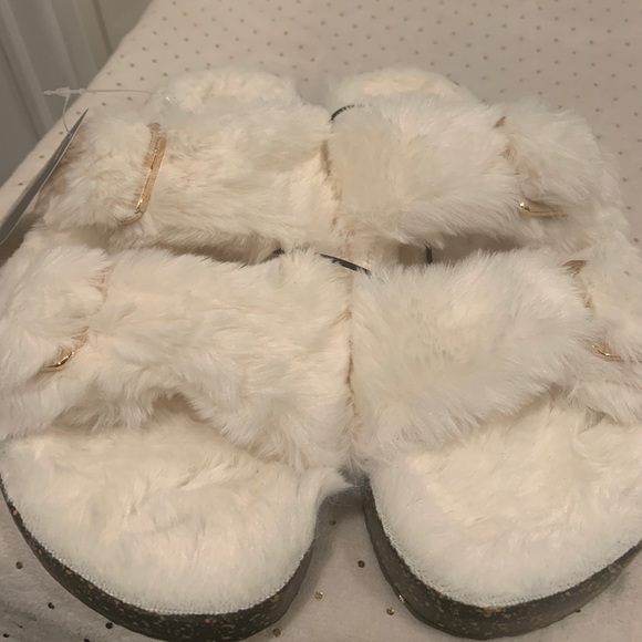 New with tags fuzzy slip on’s - Picture 2 of 5